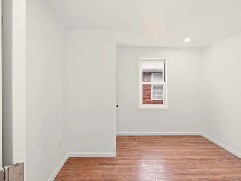 1819 W 3rd St #FULLHOUSE — Photo 7