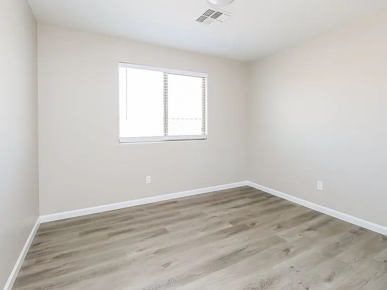 37766 N Sandy Dr — Photo 15