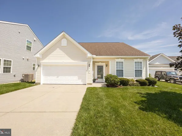9187 Clubhouse Dr, Delmar, MD 21875