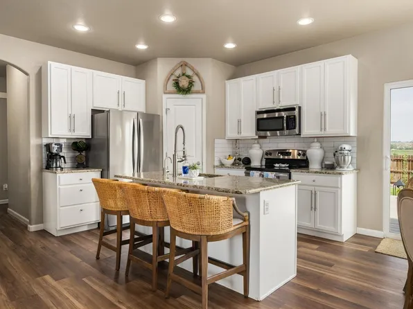 1933 Sunset Cir, Milliken, CO 80543