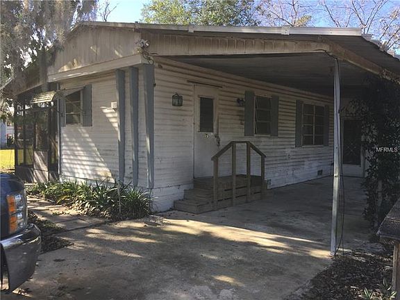 2nd image of 45711 Pine St