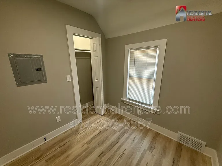 845 S 75th St — Photo 7