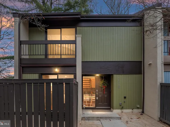 11608 Newbridge Ct, Reston, VA 20191