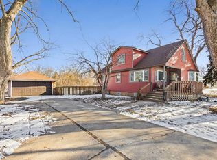 5875 Walnut Ave, Downers Grove, IL 60516