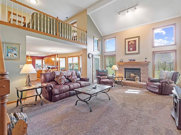 4th image of 208 Oak Forest Dr