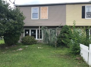 12 Farmhouse Rd, Sicklerville, NJ 08081