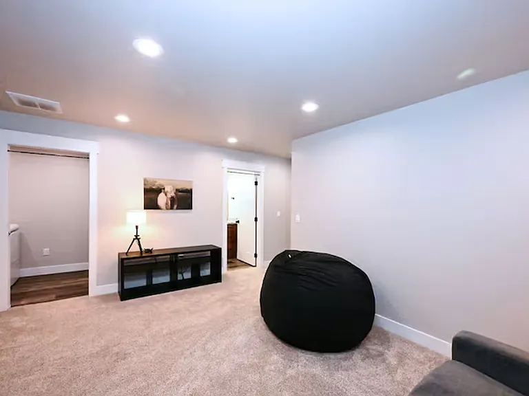 525 N 4th St #2 — Photo 20