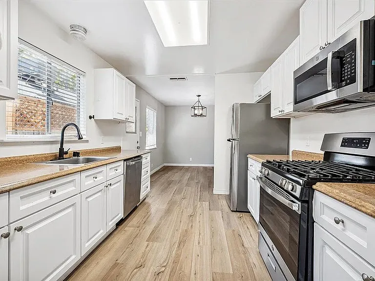 817 Oakland Ave — Photo 7