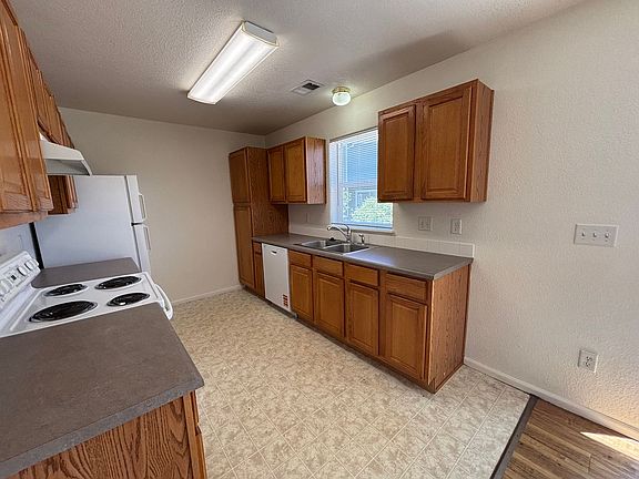 4th image of 802 Waterglen Dr #K48