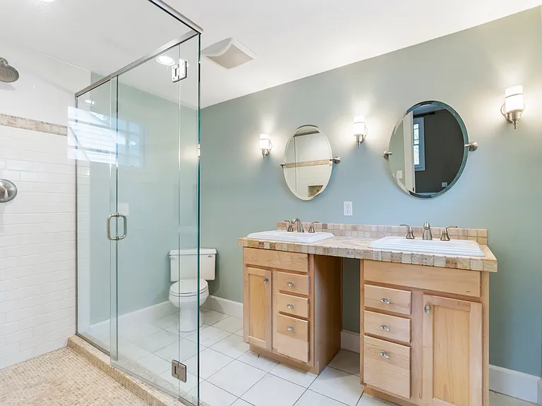 2605 NE 35th Ave — Photo 26