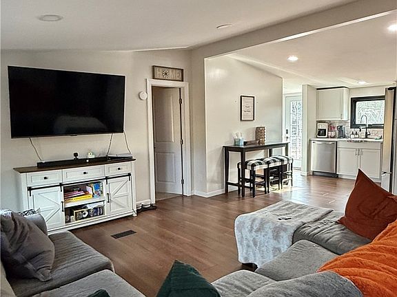 3rd image of 12231 Chesterville Rd