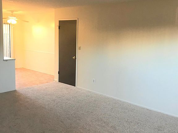 5th image of 2498 Northrop Ave APT A