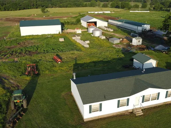 5867 Unicorn Road, Pierce City, MO 65723