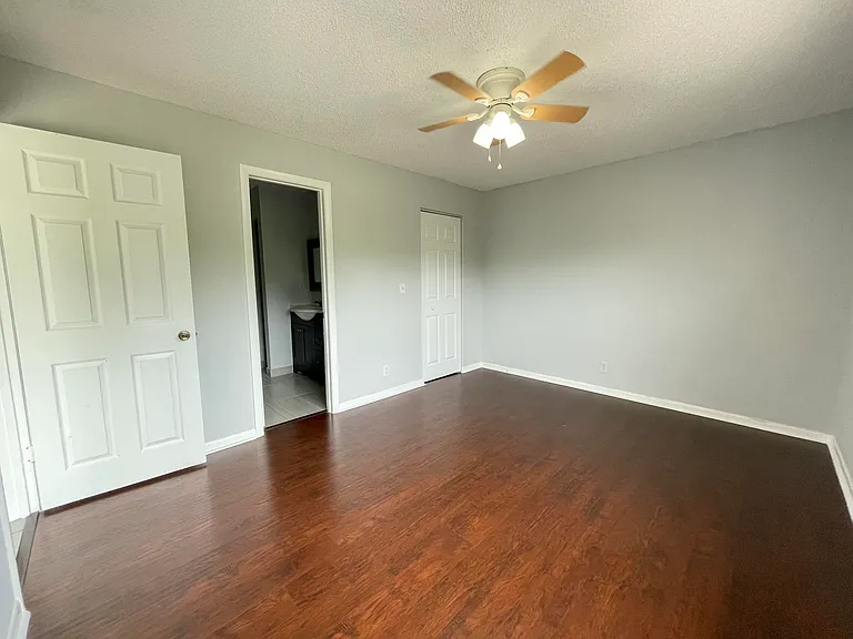 16344 Country Lake Cir — Photo 28