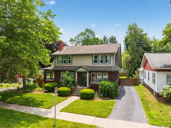 183 W Columbia Ave, Belleville, MI 48111