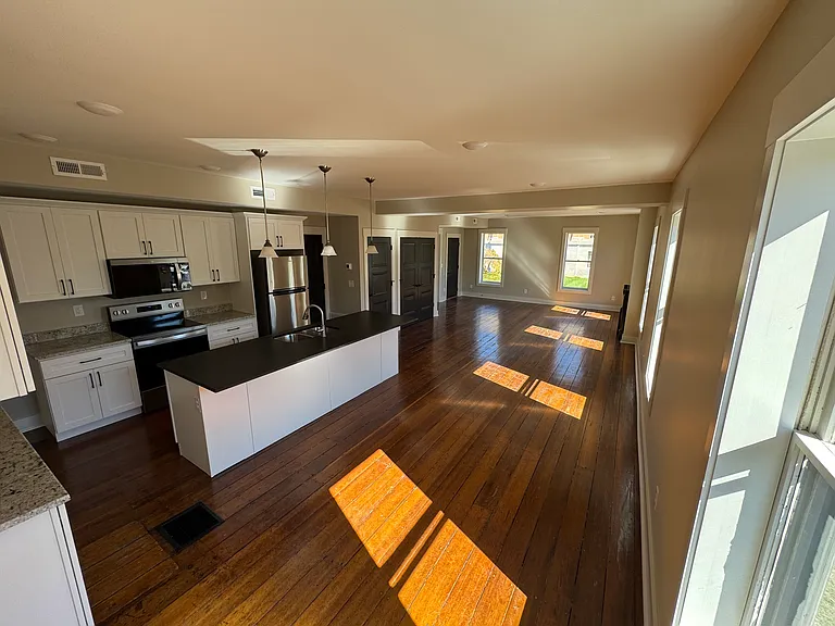 303 N Capitol Ave #201 — Photo 6