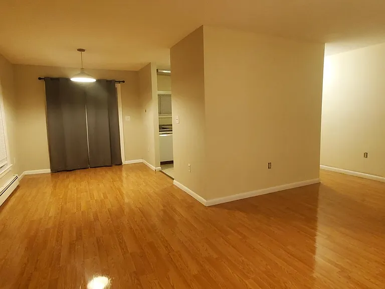 30 Enfield St #48 — Photo 5