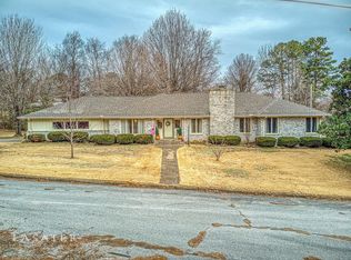 1605 Osage St, Harrison, AR 72601