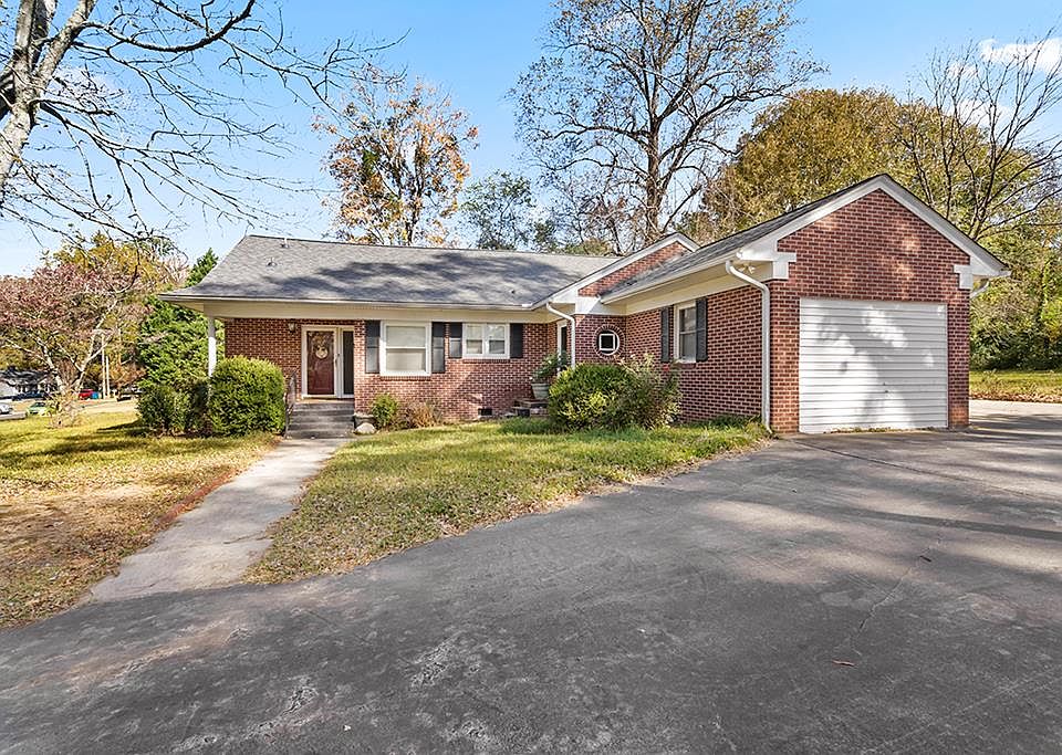 1st image of 608 Brooklane Dr
