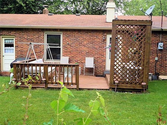 4th image of 529 Poplar Dr
