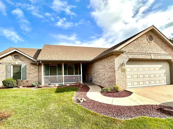 118 W 20th St, Huntingburg, IN 47542