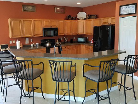 3rd image of 3215 Ashford Sq