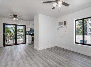 852 SW 1st St APT 4, Miami, FL 33130