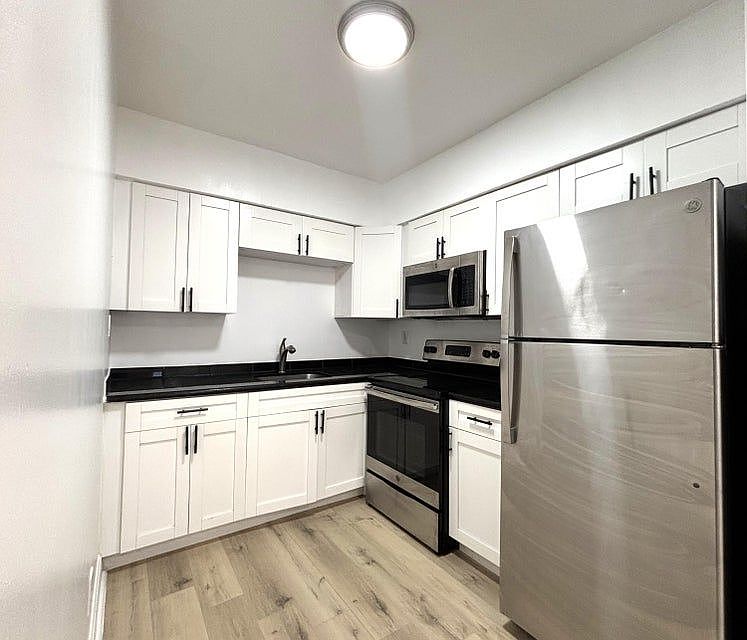 1st image of 1916 SW 11th St APT 11