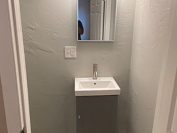 Powder room