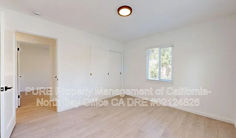480 Washington Ct — Photo 23