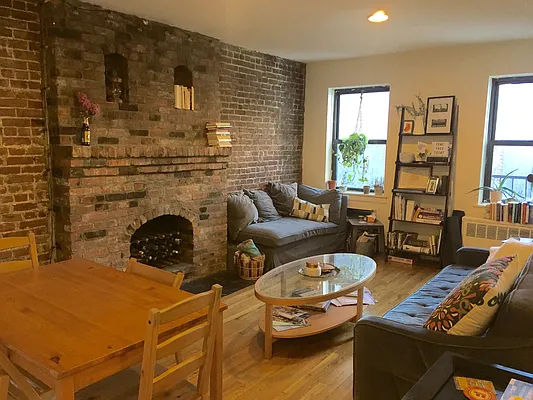 Rented by Mason Real Estate | media 18