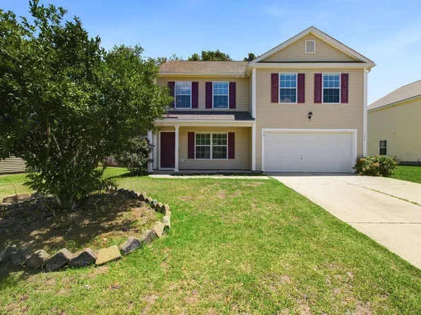 1009 Golden Aspen Dr, Moncks Corner, SC 29461
