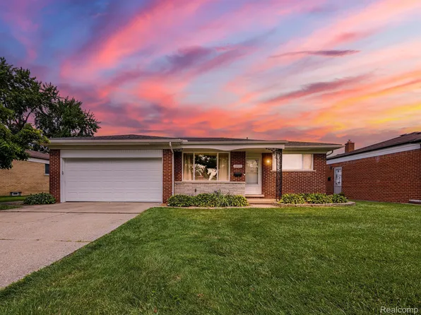 29132 Dover Ave, Warren, MI 48088