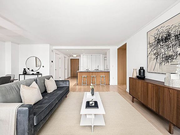 3rd image of 212 Warren St APT 15A