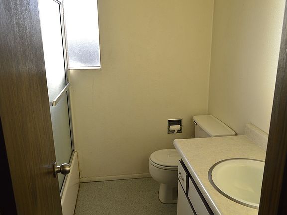 5th image of 1662-1672 McPherson Ave