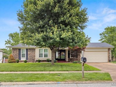 894 Napoli Dr, Ballwin, MO, 63021