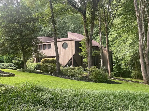 47 Green Valley Rd, Greenville, SC 29617