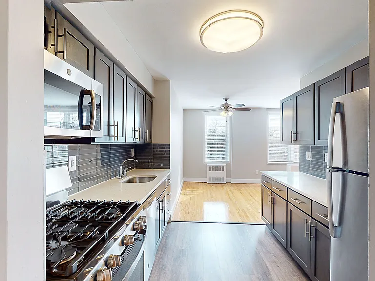 Parktowne Apartments — Photo 5