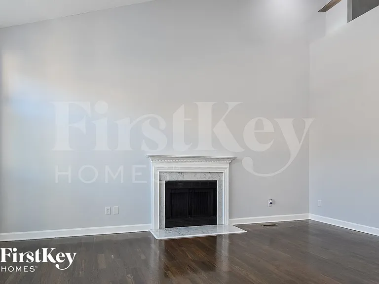 5620 Poplar Hill Ct — Photo 3