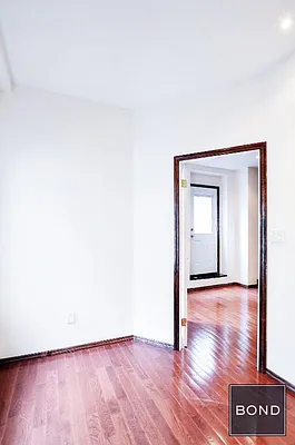 Rented by Bond New York | media 9