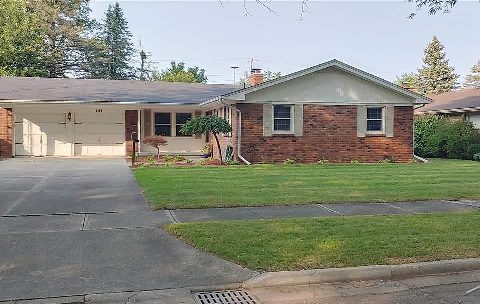 1st image of 2154 Clover Ln