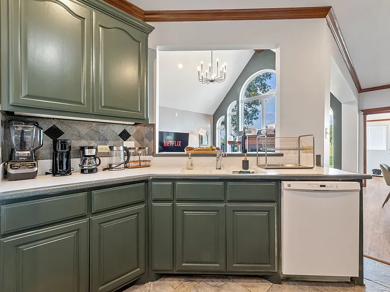 7724 Golfhill Dr — Photo 23