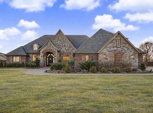 24754 E 143rd St S, Coweta, OK 74429
