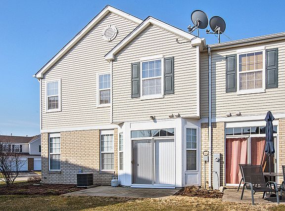 3rd image of 478 Brookside Dr