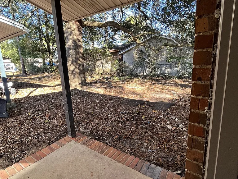 830 Cardinal St — Photo 18