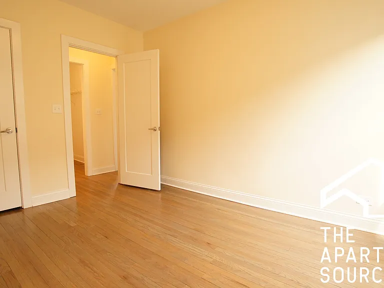 2641 N Spaulding Ave #1E — Photo 9