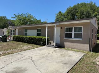 1009 McCormack St, Leesburg, FL 34748