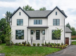 1104 Sharon Ct, Mc Lean, VA 22101