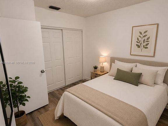 4th image of 1650 NW 25th Ave APT 213