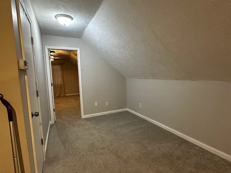 132 Fox Ridge Dr — Photo 18